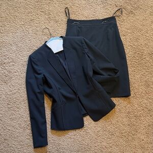 Like NEW Women’s Antonio Melani Navy Skirt Suit 6